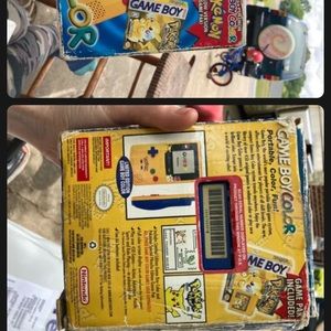 Game boy gamepak pickachu edition
